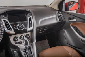Седан Ford Focus 2013 года, 899000 рублей, Томск