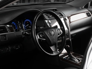 Седан Toyota Camry 2017 года, 2349000 рублей, Тюмень