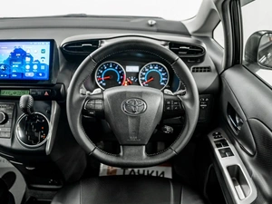 Минивэн Toyota Wish 2010 года, 1380000 рублей, Красноярск