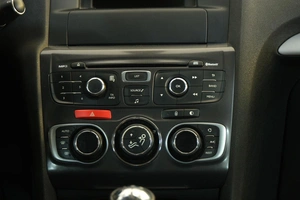 Хетчбэк Citroen C4 2013 года, 669000 рублей, Омск