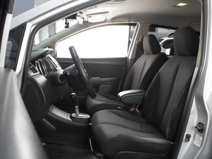 Хетчбэк Nissan Tiida 2011 года, 800000 рублей, Омск