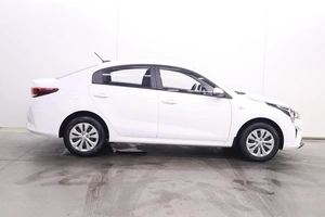 Седан Kia Rio 2021 года, 1785000 рублей, Брянск