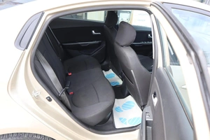 Седан Kia Rio 2014 года, 1250000 рублей, Мирное