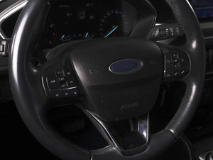 Универсал Ford Focus 2019 года, 1298000 рублей, Красный Пахарь