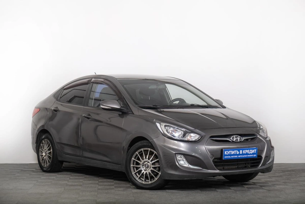 Седан Hyundai Solaris 2011 года, 739000 рублей, Томск