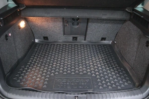 Внедорожник Volkswagen Tiguan 2011 года, 1198000 рублей, Солонцы