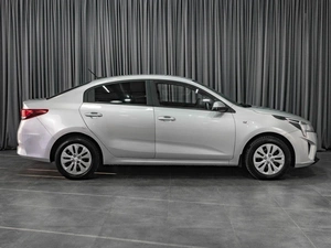 Седан Kia Rio 2021 года, 1599000 рублей, Тюмень