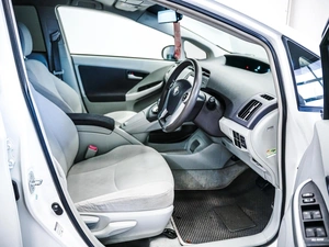 Лифтбек Toyota Prius 2011 года, 939000 рублей, Красноярск