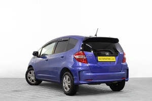 Хетчбэк Honda Fit 2011 года, 909000 рублей, Барнаул