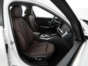 Седан BMW 3 серия 2023 года, 5585888 рублей, Москва