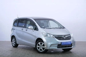 Минивэн Honda Freed 2012 года, 1159000 рублей, Омск