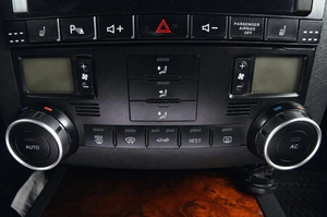 Внедорожник Volkswagen Touareg 2008 года, 1389000 рублей, Челябинск