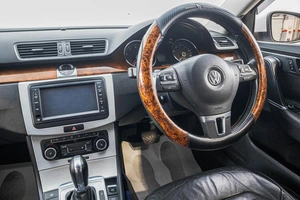 Седан Volkswagen Passat 2011 года, 999000 рублей, Барнаул