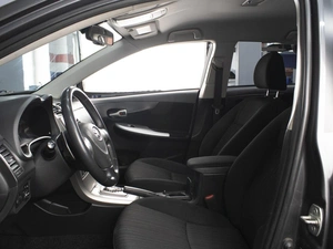 Седан Toyota Corolla 2007 года, 930000 рублей, Омск