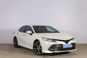 Седан Toyota Camry 2018 года, 3249000 рублей, Новосибирск