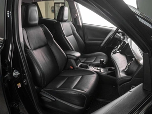 Внедорожник Toyota RAV4 2017 года, 2339000 рублей, Тюмень