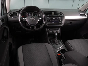 Внедорожник Volkswagen Tiguan 2018 года, 2199000 рублей, Воронеж