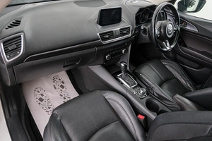 Седан Mazda Axela 2017 года, 1449000 рублей, Красноярск