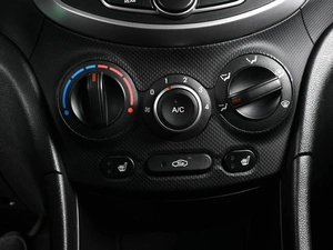 Седан Hyundai Solaris 2014 года, 919000 рублей, Аксай