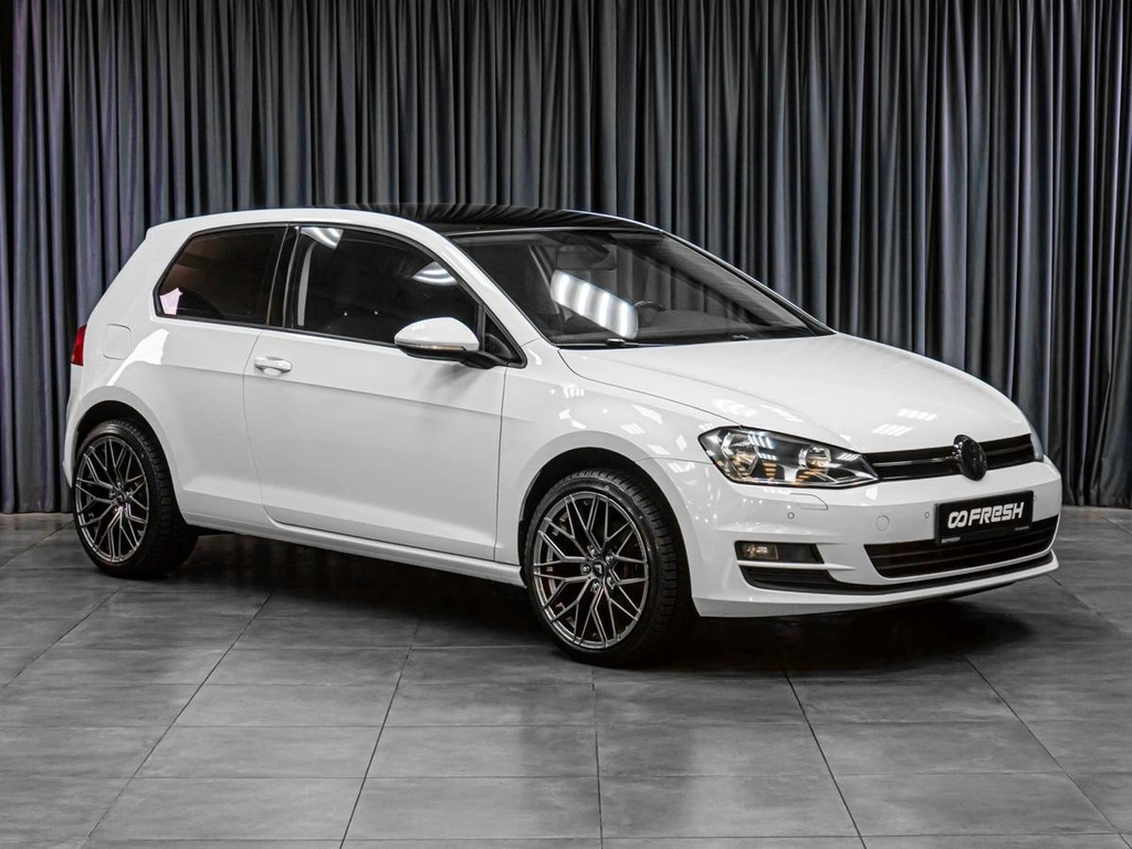Хетчбэк Volkswagen Golf 2013 года, 1199000 рублей, Тюмень