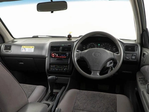 Седан Toyota Carina 2000 года, 699077 рублей, Москва