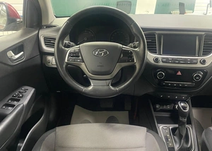 Седан Hyundai Solaris 2017 года, 1439000 рублей, Ачинск