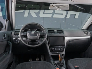 Внедорожник Skoda Yeti 2011 года, 699000 рублей, Сургут