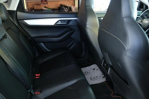 Лифтбек JAC J7 2023 года, 1499000 рублей, Омск