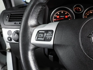Хетчбэк Opel Astra 2011 года, 634000 рублей, Воронеж