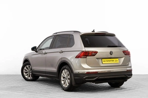 Внедорожник Volkswagen Tiguan 2021 года, 2499000 рублей, Барнаул