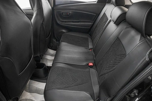 Хетчбэк Toyota Vitz 2014 года, 899000 рублей, Барнаул
