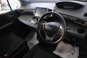 Минивэн Honda Freed 2012 года, 1149000 рублей, Омск