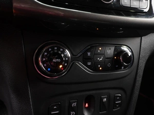 Хетчбэк Renault Sandero Stepway 2017 года, 975000 рублей, Тюмень