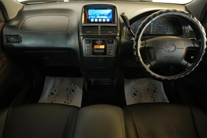Минивэн Toyota Gaia 2001 года, 739000 рублей, Омск