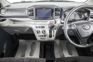 Хетчбэк Daihatsu Mira e:S 2017 года, 759000 рублей, Барнаул