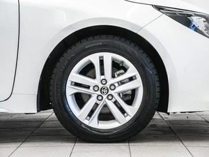 Хетчбэк Toyota Corolla 2019 года, 1519000 рублей, Красноярск