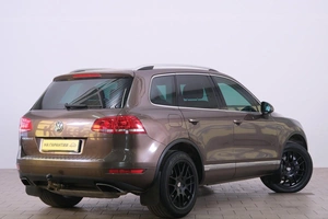 Внедорожник Volkswagen Touareg 2013 года, 2099000 рублей, Омск