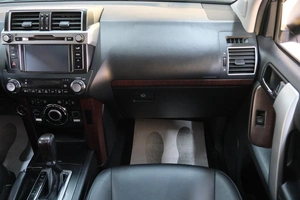 Внедорожник Toyota Land Cruiser Prado 2015 года, 4519000 рублей, Омск