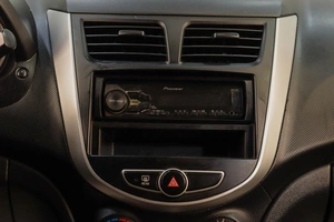 Хетчбэк Hyundai Solaris 2013 года, 639000 рублей, Челябинск