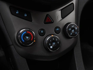 Седан Chevrolet Aveo 2012 года, 659000 рублей, Волгоград