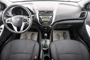 Седан Hyundai Solaris 2012 года, 949000 рублей, Красноярск