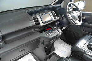 Минивэн Honda Stepwgn 2012 года, 1649000 рублей, Тюмень