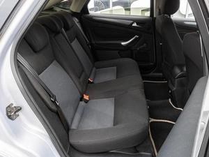 Седан Ford Mondeo 2011 года, 599000 рублей, Краснодар
