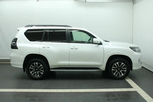 Внедорожник Toyota Land Cruiser Prado 2019 года, 4190000 рублей, Красноярск