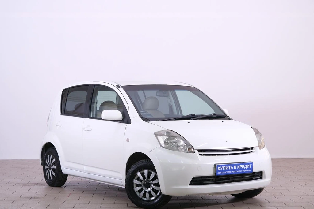 Хетчбэк Toyota Passo 2004 года, 299000 рублей, Омск
