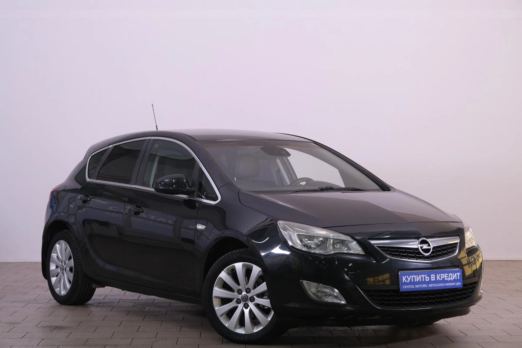 Хетчбэк Opel Astra 2012 года, 829000 рублей, Омск