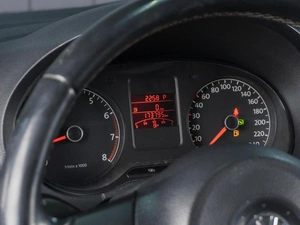 Седан Volkswagen Polo 2013 года, 879000 рублей, Сургут