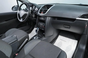 Хетчбэк Peugeot 207 2010 года, 399000 рублей, Челябинск