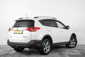 Внедорожник Toyota RAV4 2015 года, 2649000 рублей, Кемерово