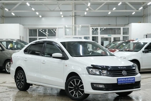 Седан Volkswagen Polo 2017 года, 949000 рублей, Омск